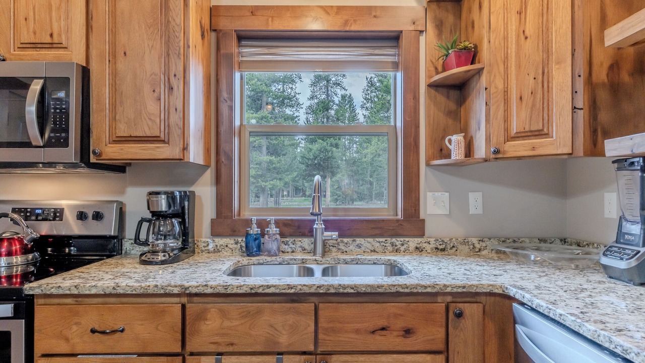 Photo of Kitchen in West Yellowstone