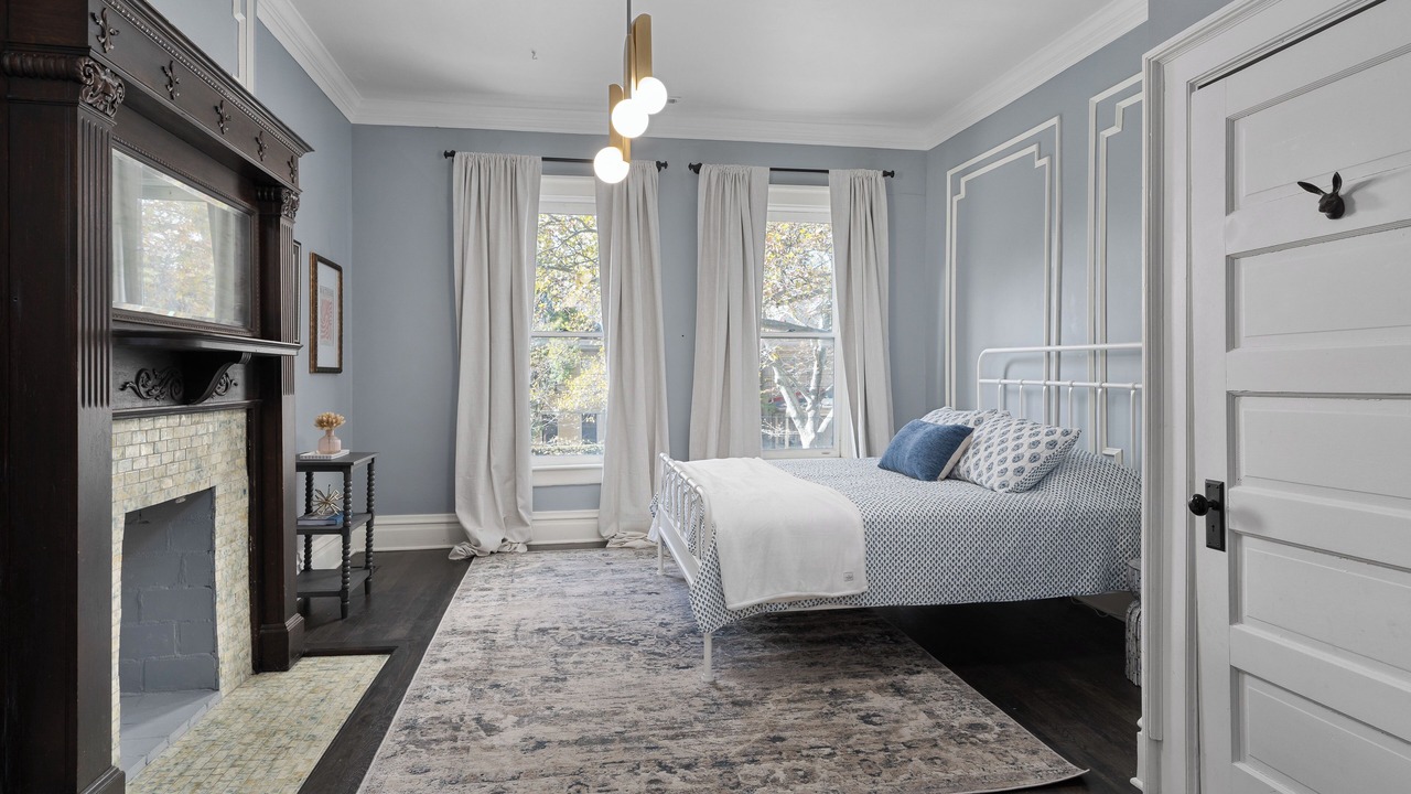 Photo of Bedroom in Victorian Village