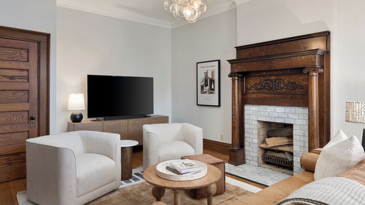Photo of Livingroom in Victorian Village
