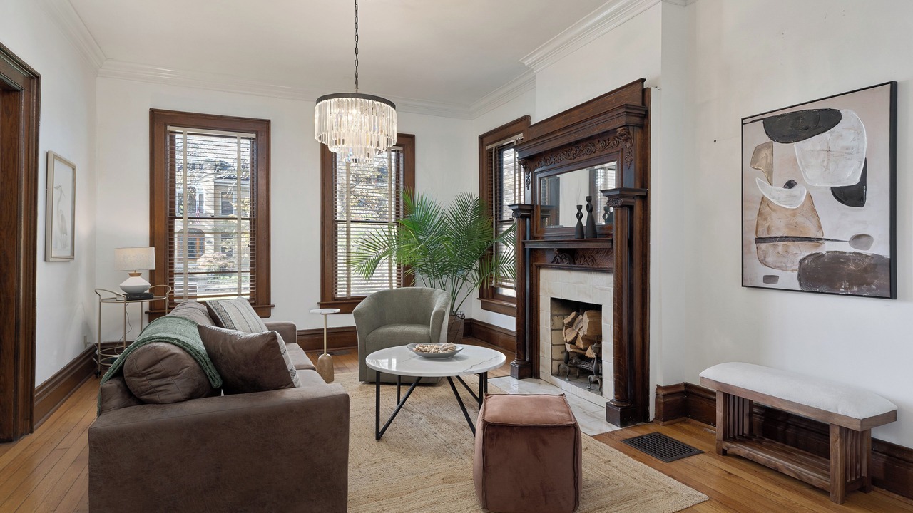 Photo of Livingroom in Victorian Village
