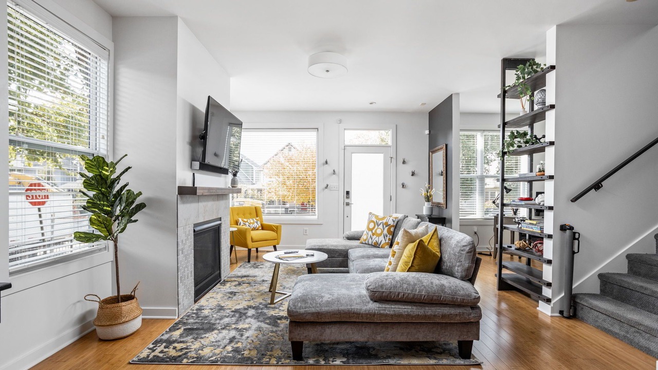 Photo of Livingroom in Near Northside