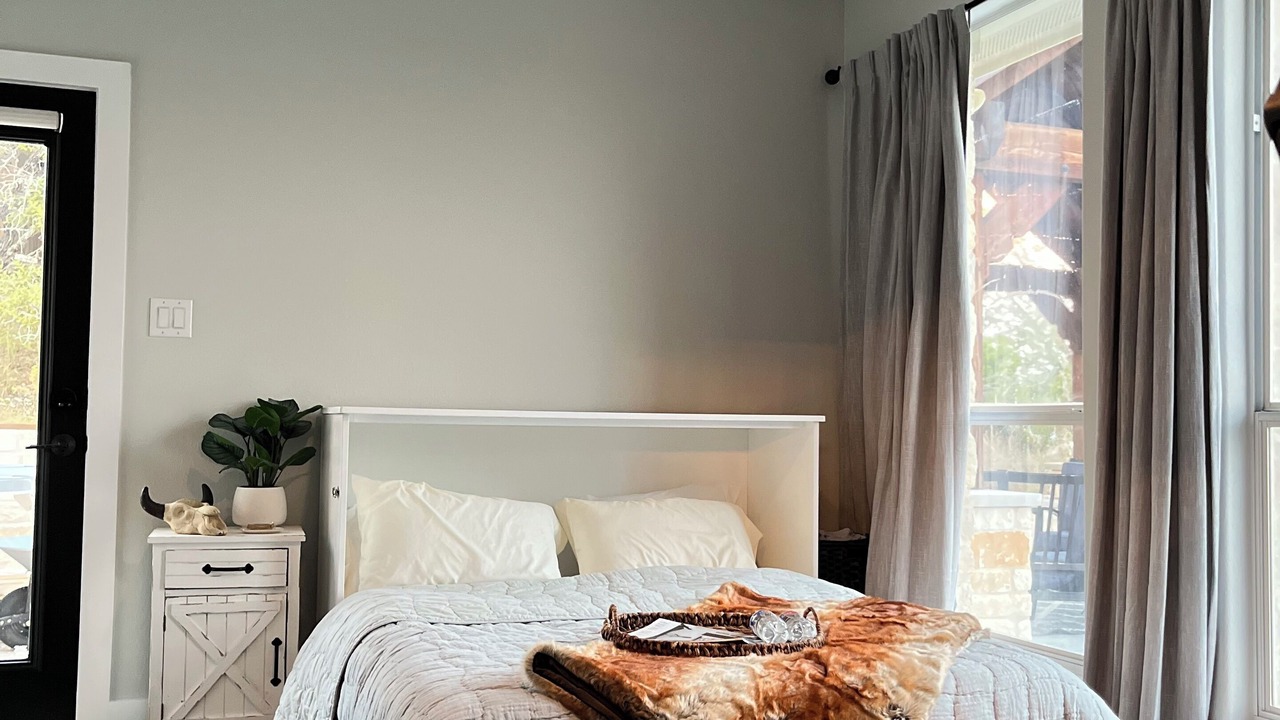 Photo of Bedroom in Lakewind Estates