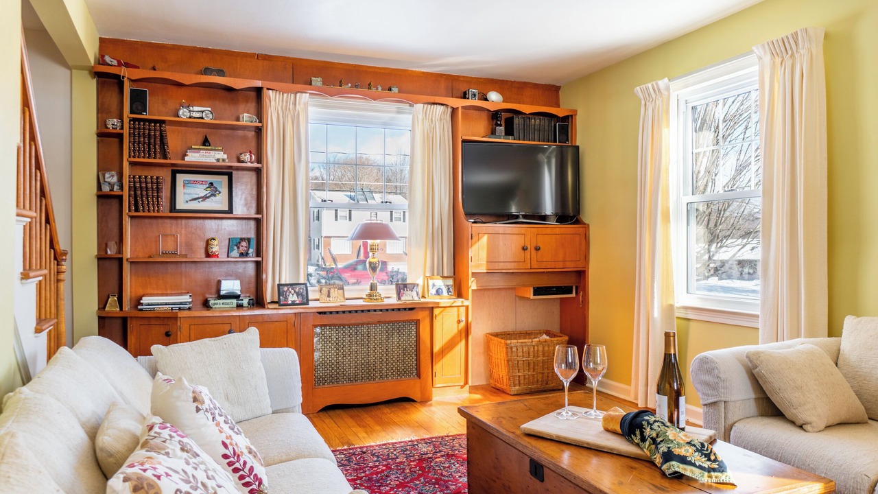 Photo of Livingroom in Lanesborough