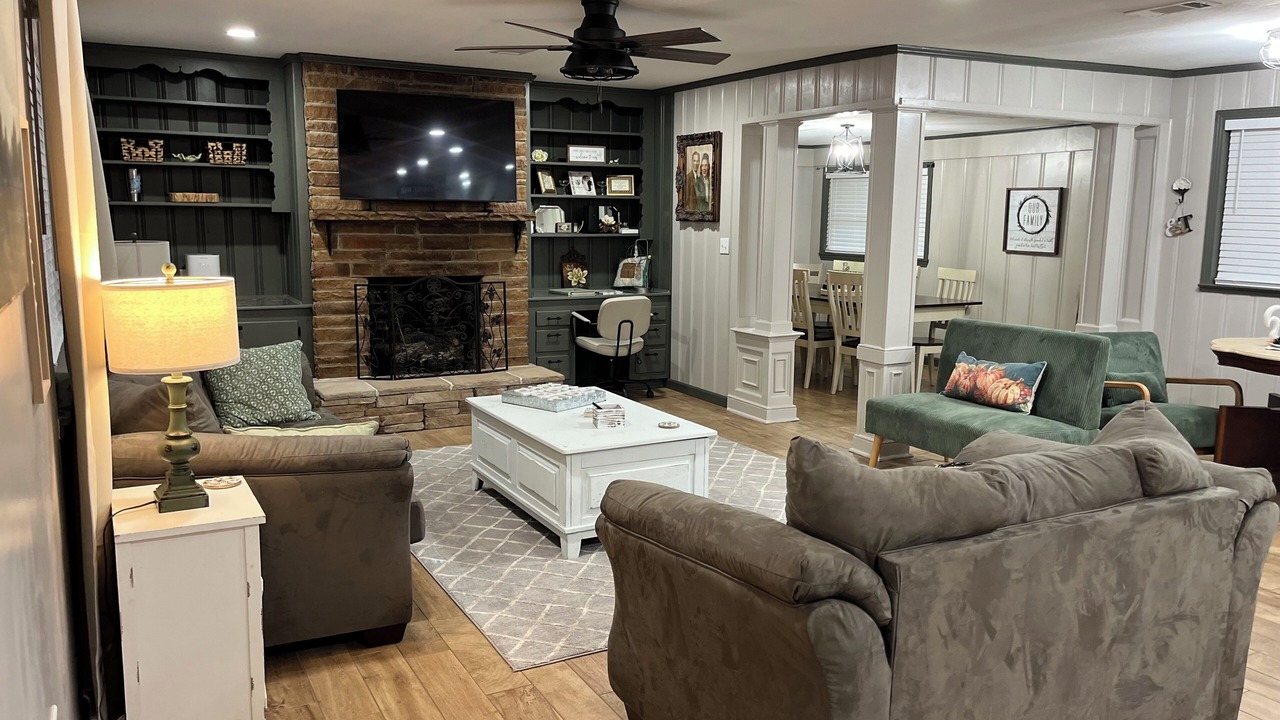 Photo of Livingroom in Wheeler