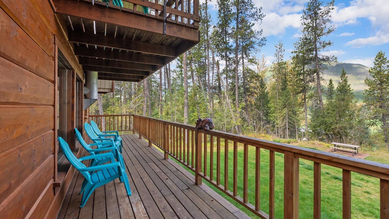 Photo of Patio Balcony in West Glacier