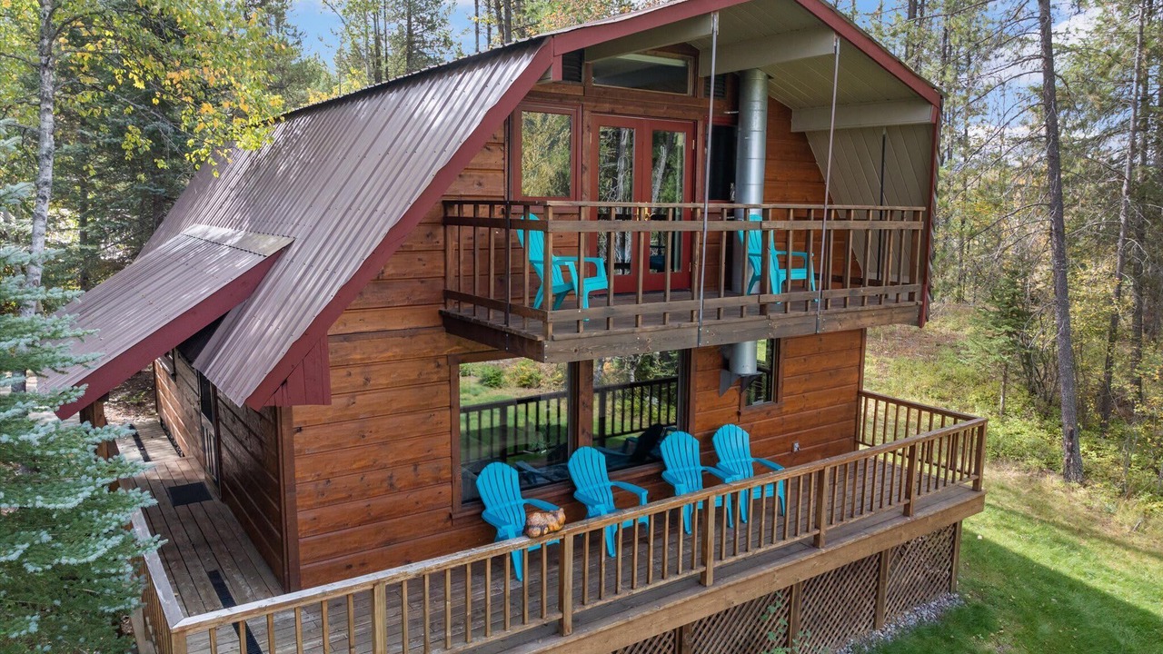 Photo of Patio Balcony in West Glacier