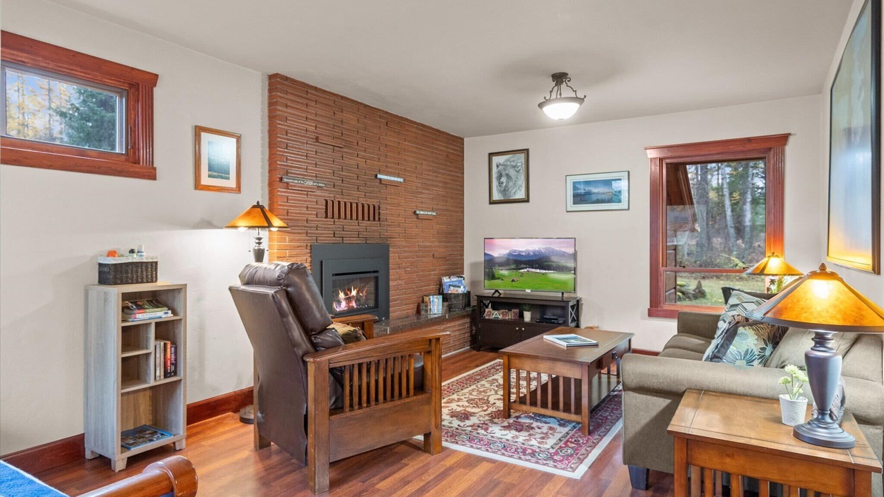 Photo of Livingroom in West Glacier