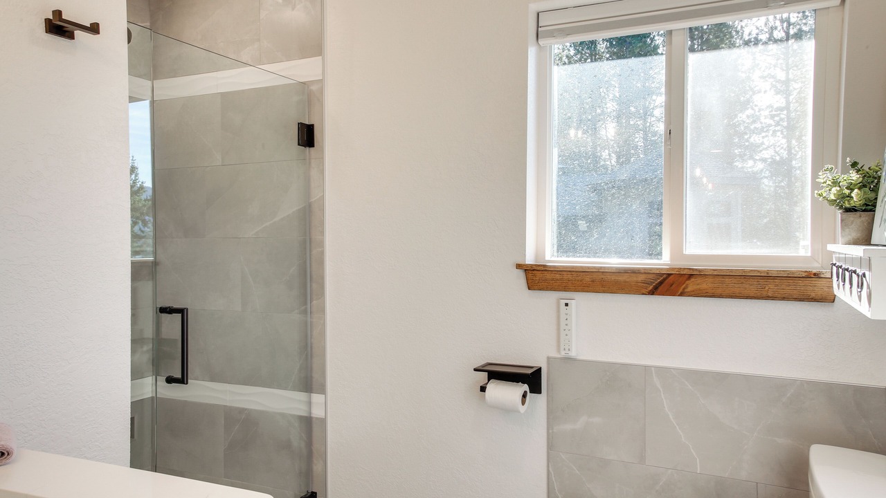 Photo of Bathroom in Hayden Lake