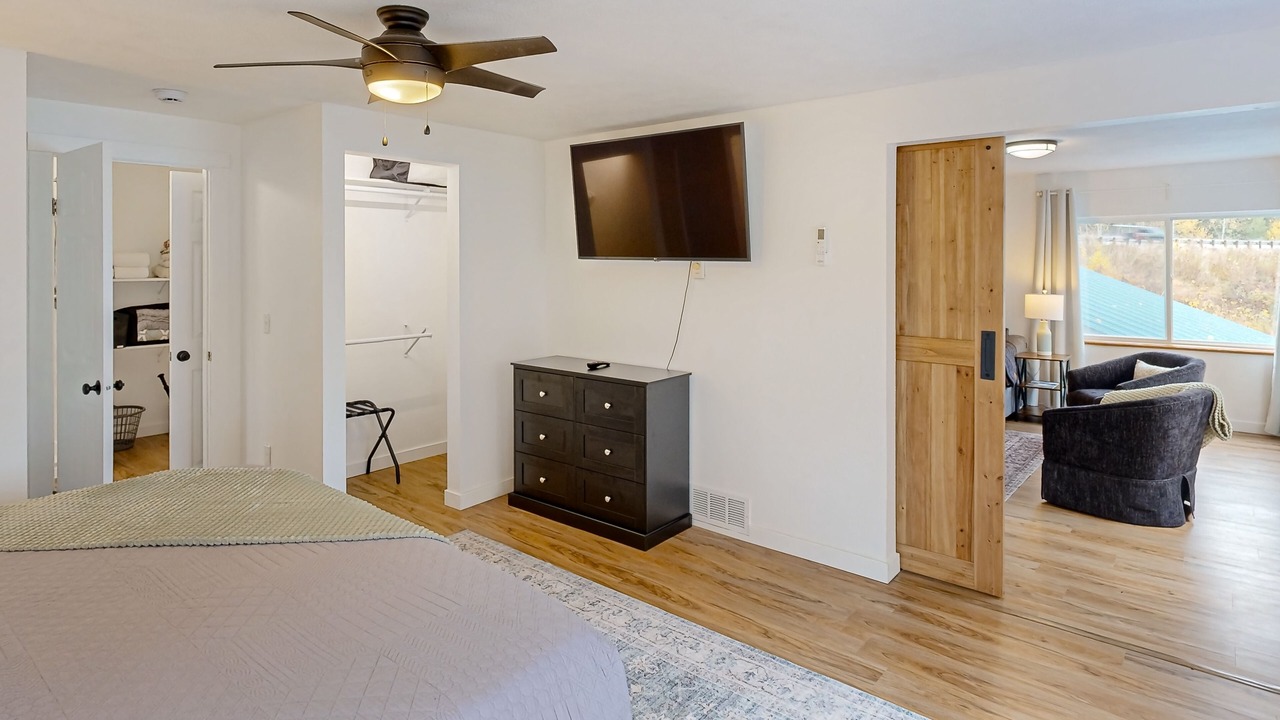 Photo of Bedroom in Sandpoint