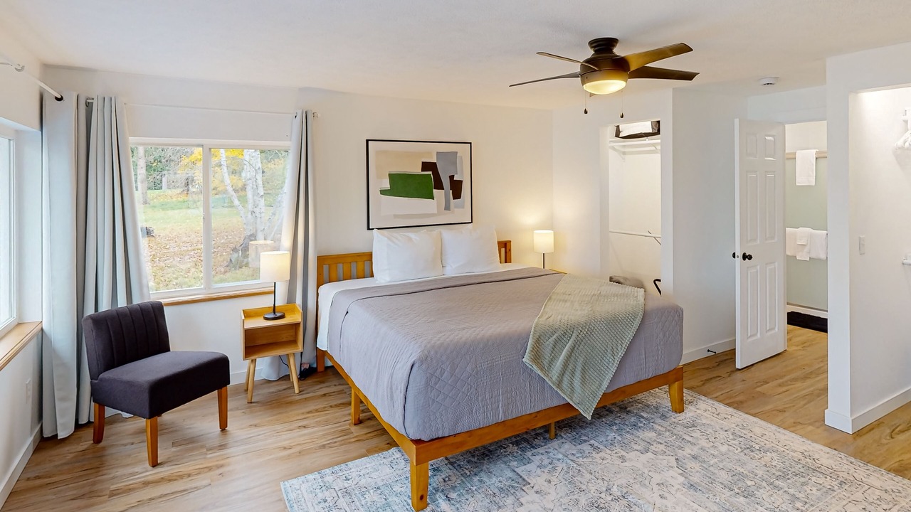 Photo of Bedroom in Sandpoint