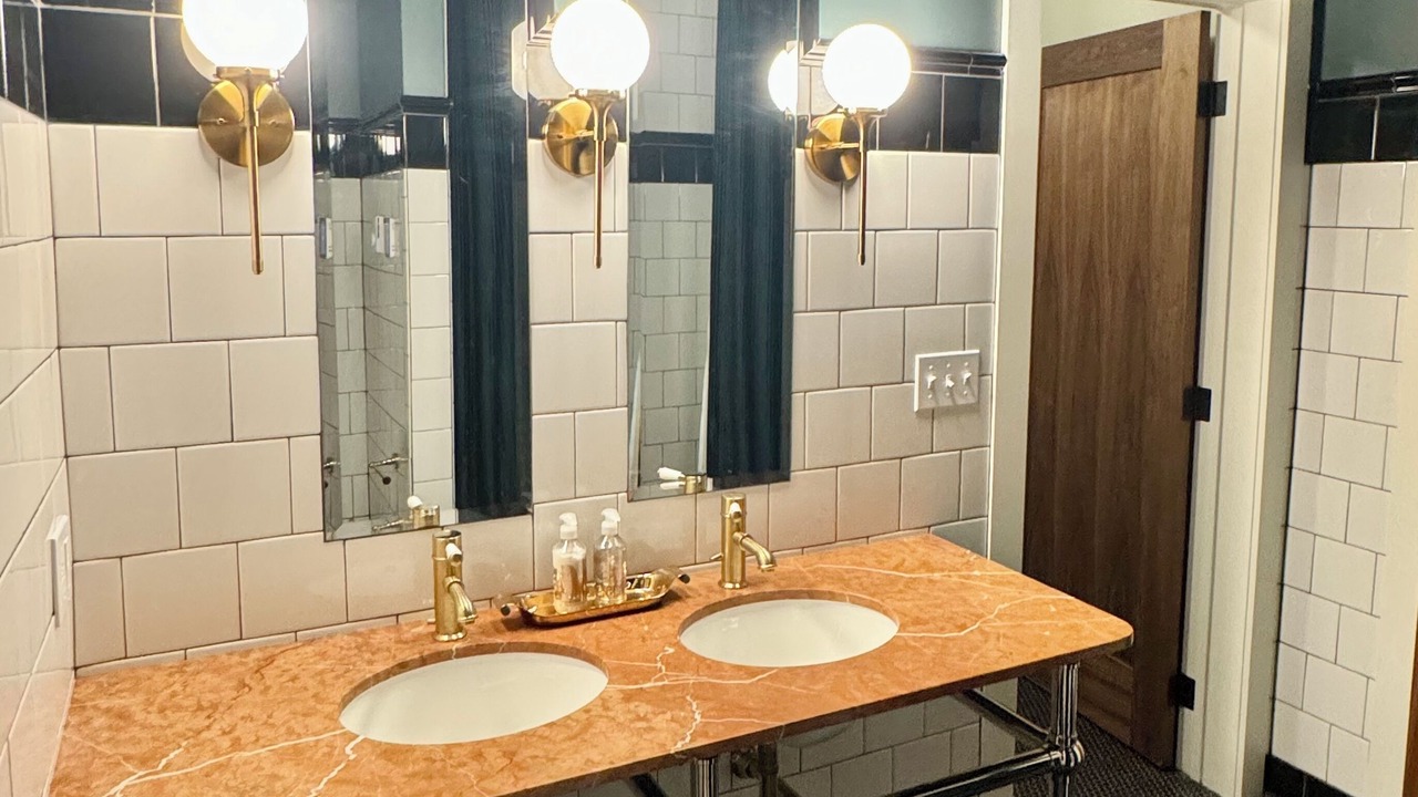 Photo of Bathroom in Garden District
