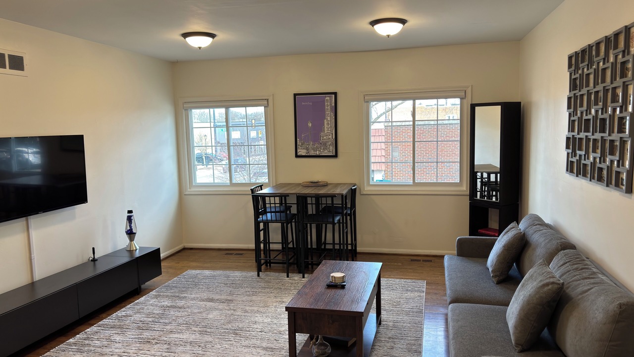 Photo of Livingroom in Berkley