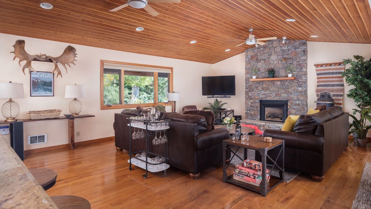 Photo of Livingroom in Moose Wilson Road