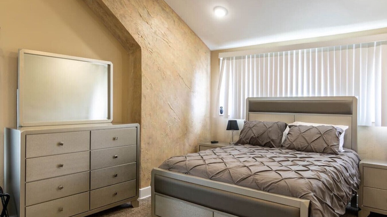 Photo of Bedroom in Highland Park