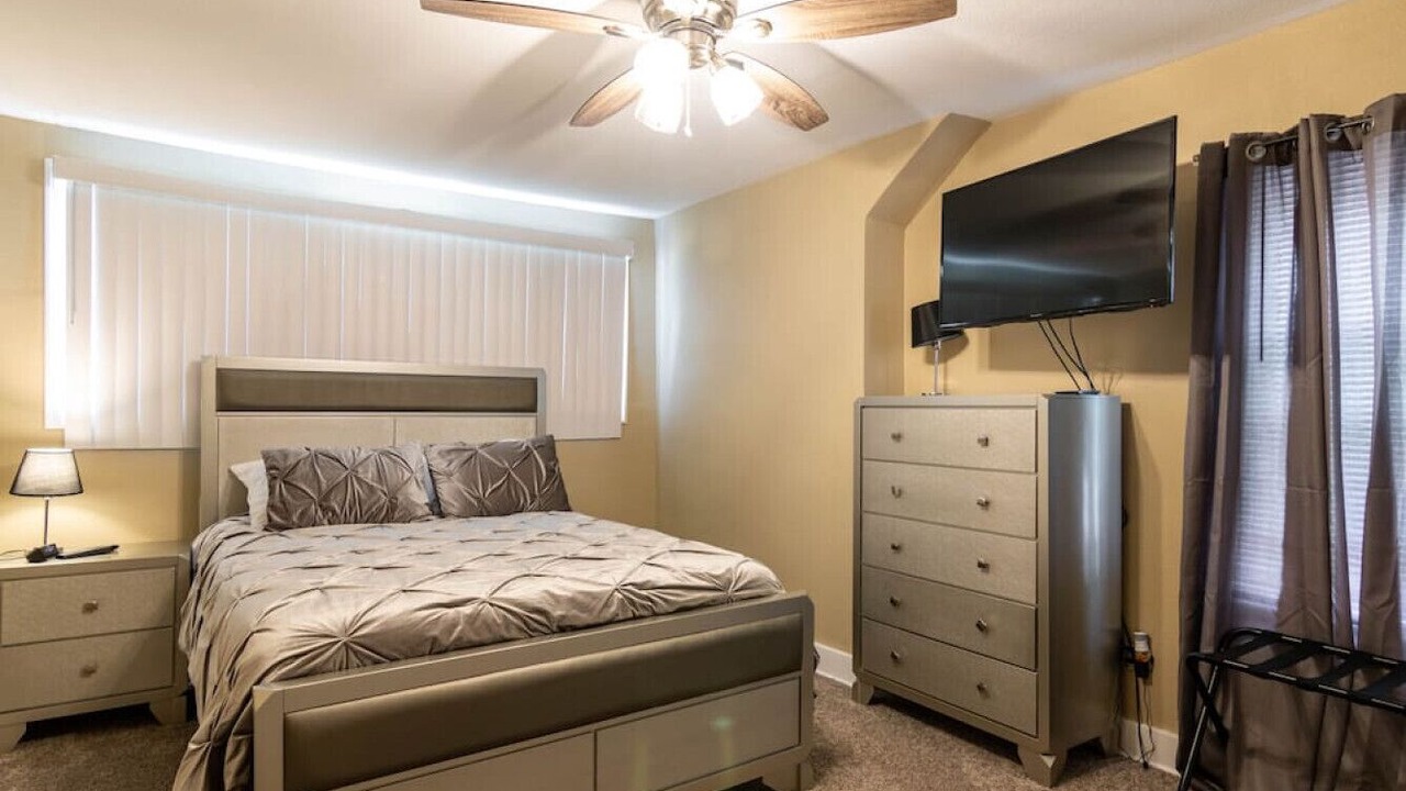 Photo of Bedroom in Highland Park