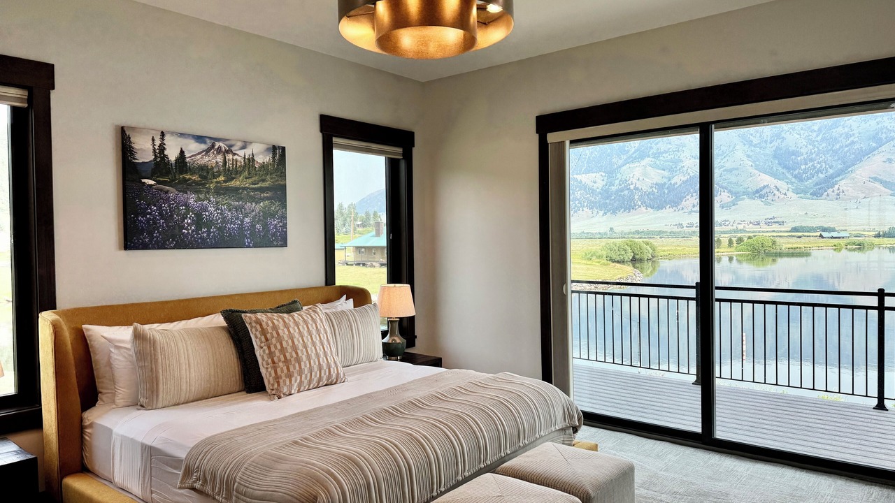 Photo of Bedroom in Island Park