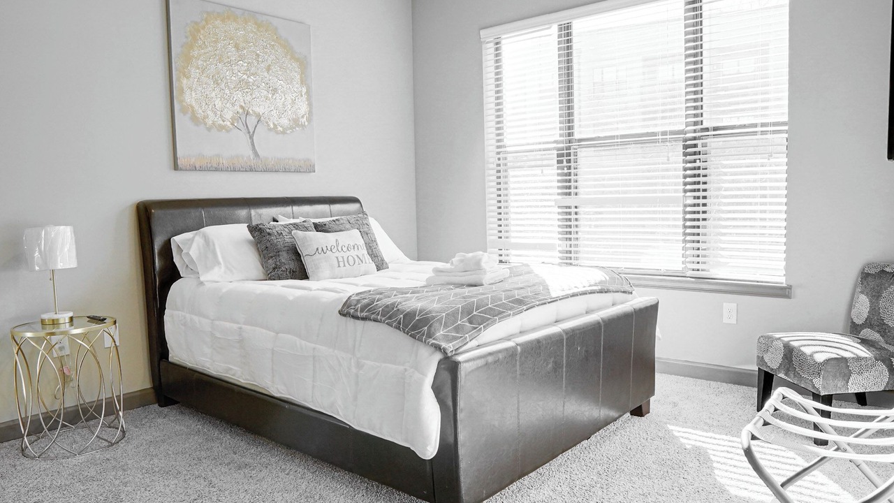 Photo of Bedroom in Loring Heights