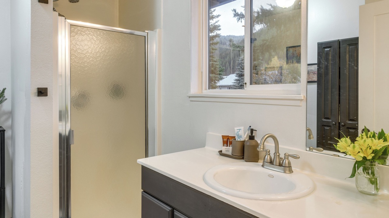 Photo of Bathroom in Alpine