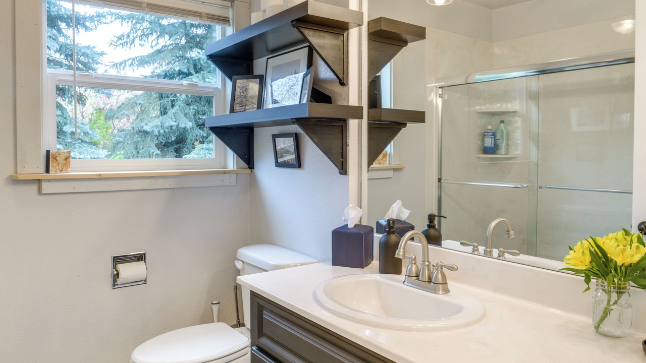 Photo of Bathroom in Alpine