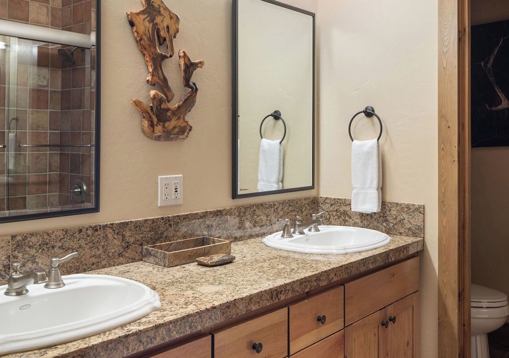 Photo of Bathroom in Granite Ridge