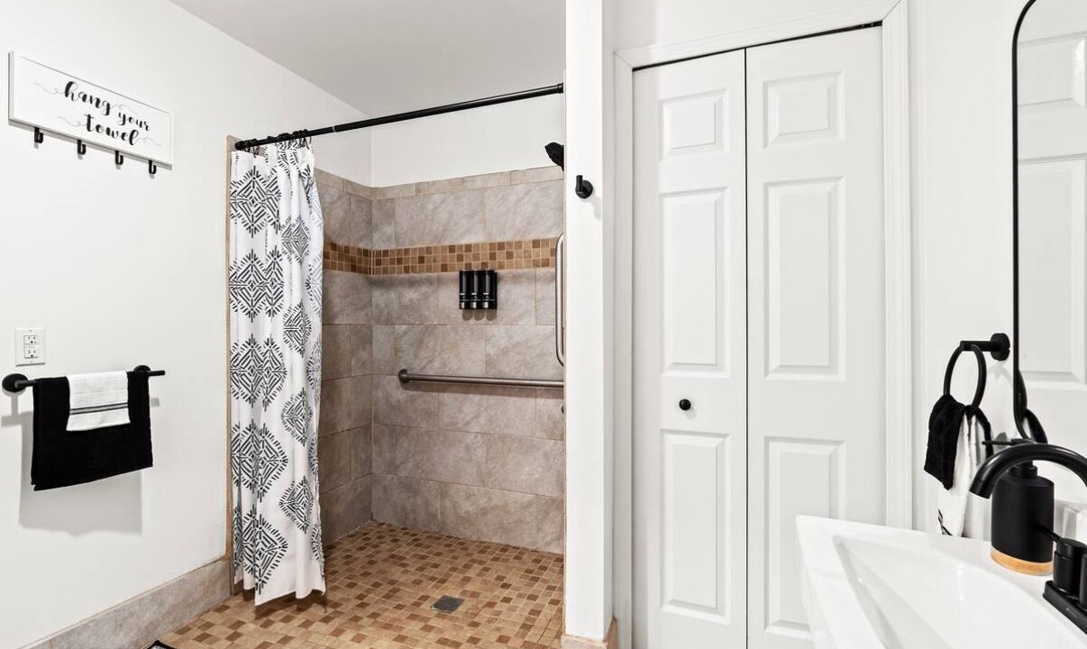Photo of Bathroom in Drayton Plains