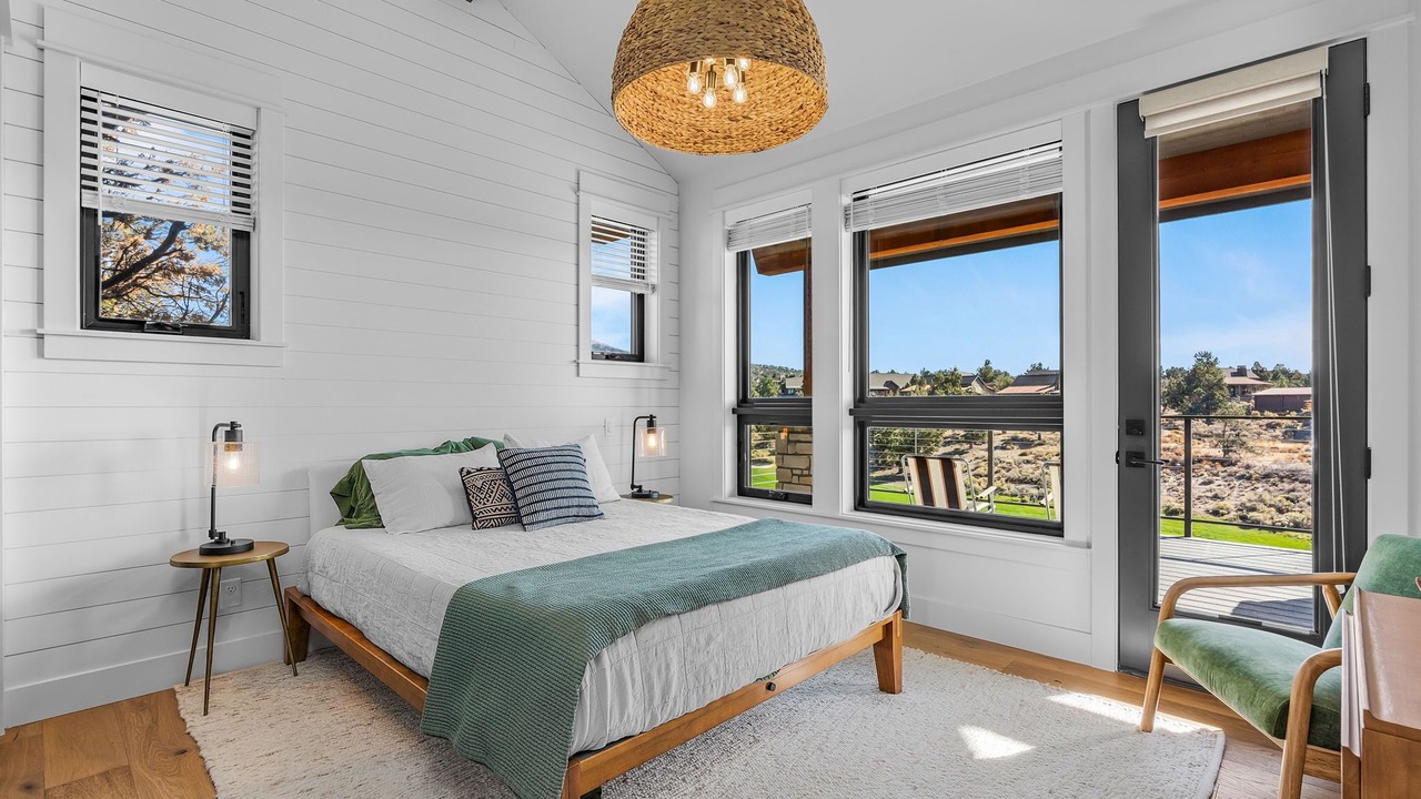 Photo of Bedroom in Powell Butte