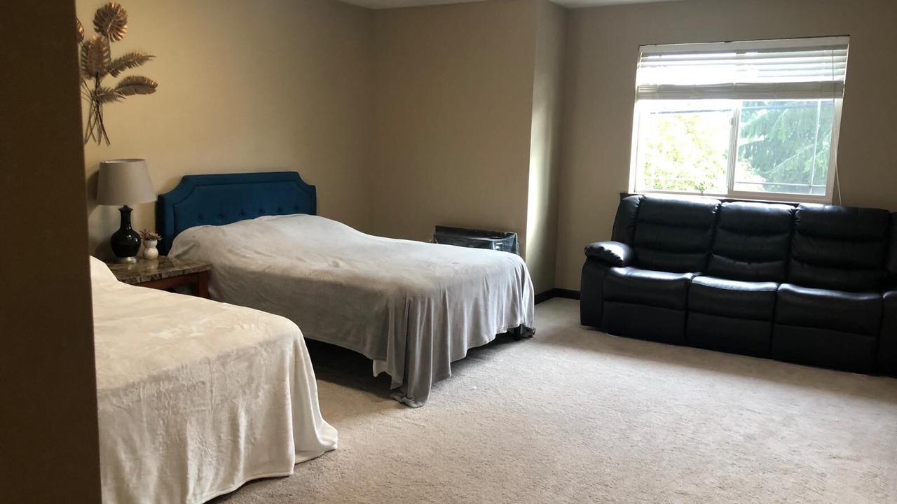 Photo of Bedroom in Holly