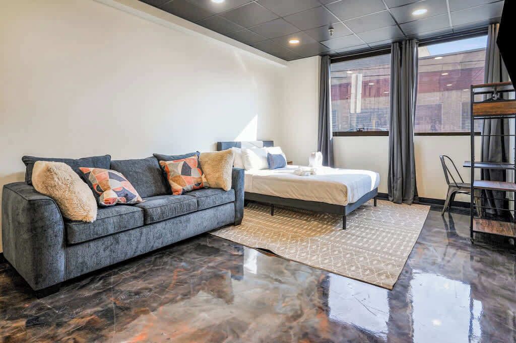 Photo of Livingroom in North Oakland
