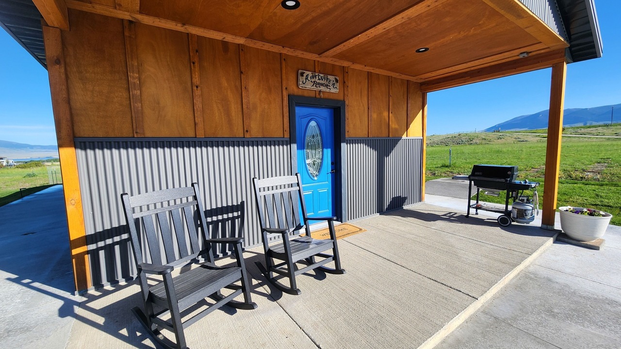 Photo of Patio Balcony in Broadwater County