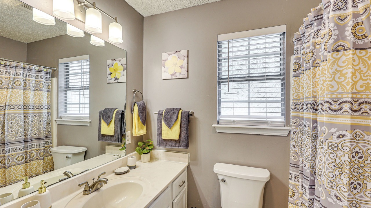 Photo of Bathroom in Mabelvale
