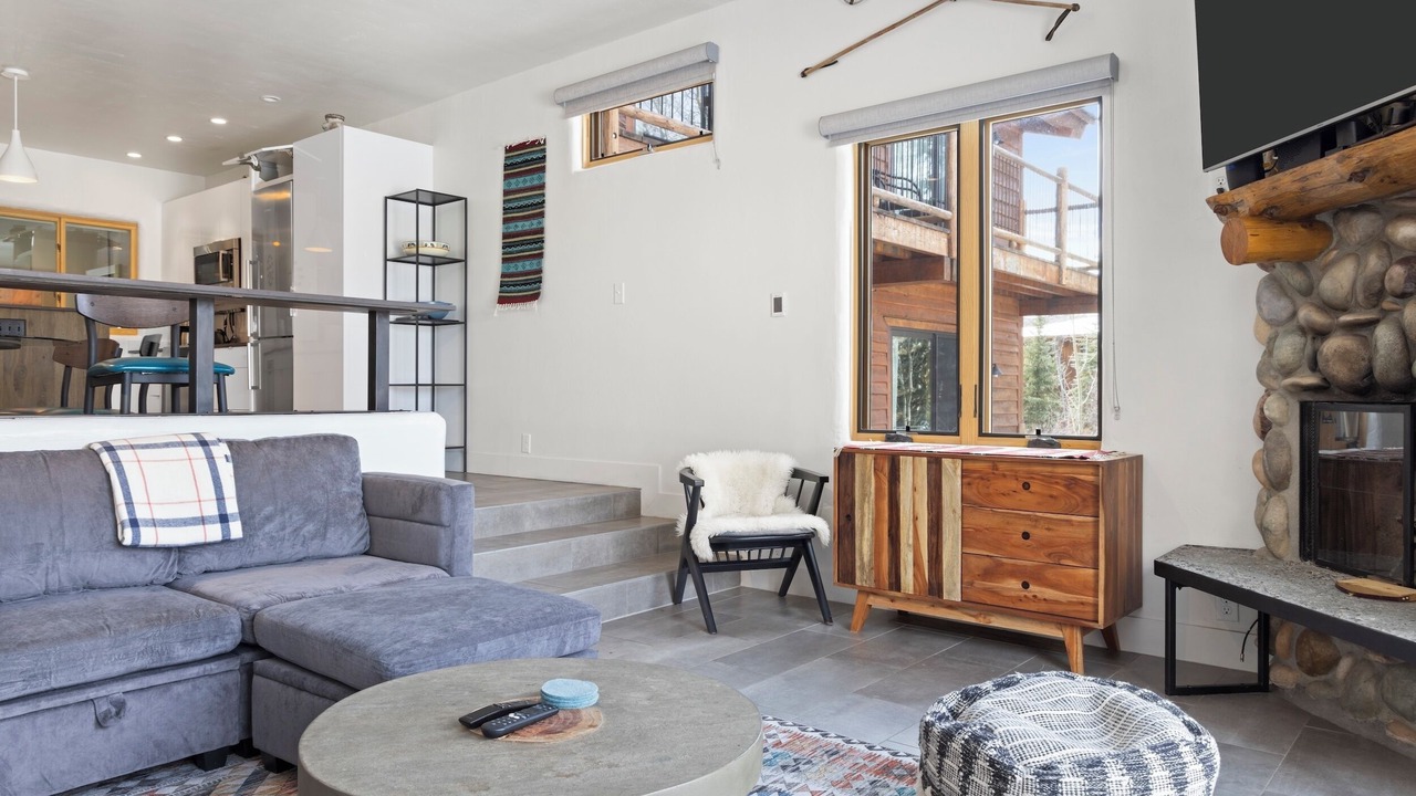 Photo of Livingroom in Spring Creek Ranch