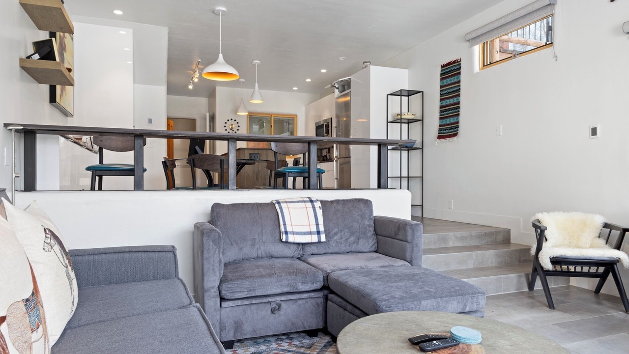 Photo of Livingroom in Spring Creek Ranch