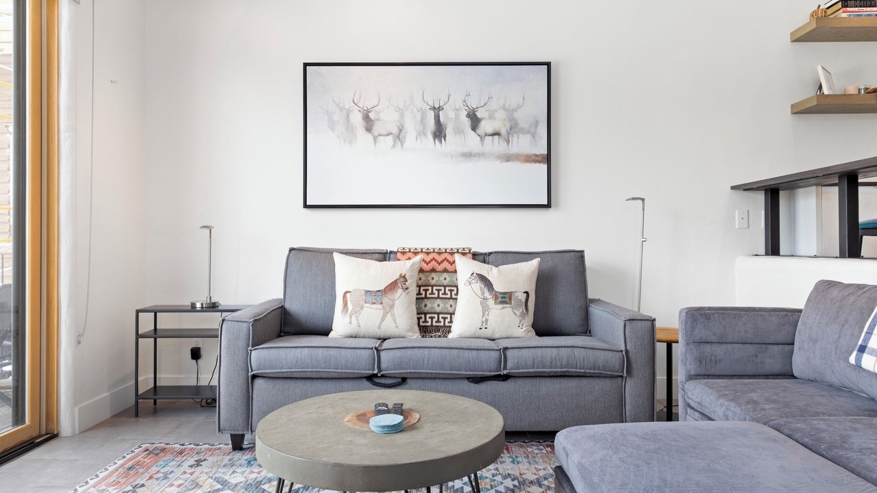 Photo of Livingroom in Spring Creek Ranch