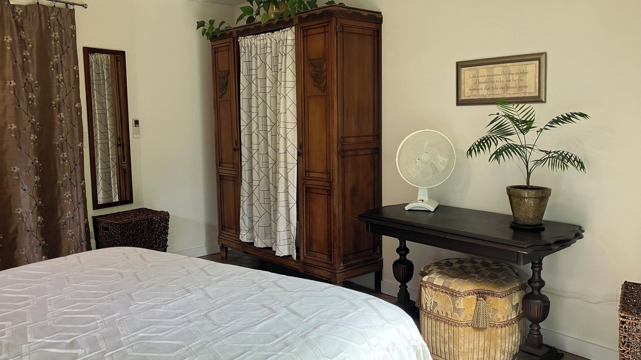 Photo of Bedroom in Bryn Mawr-Skyway