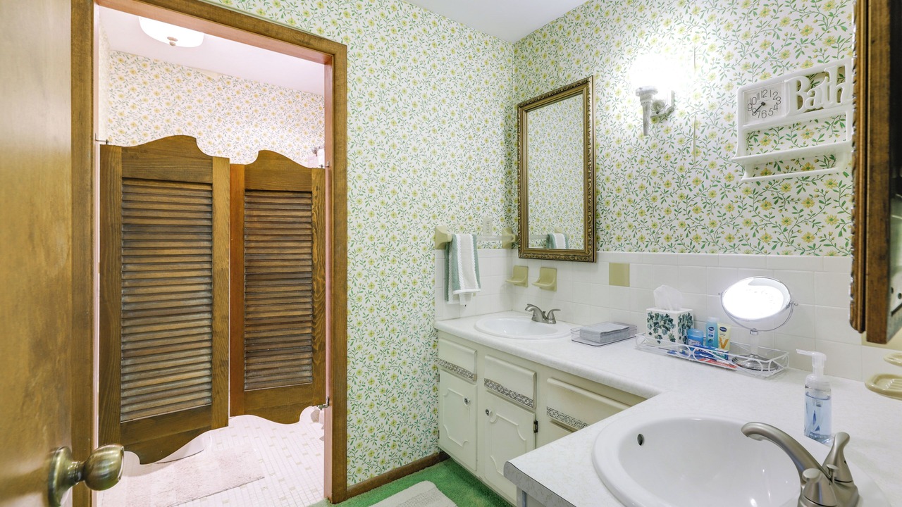 Photo of Bathroom in Xenia