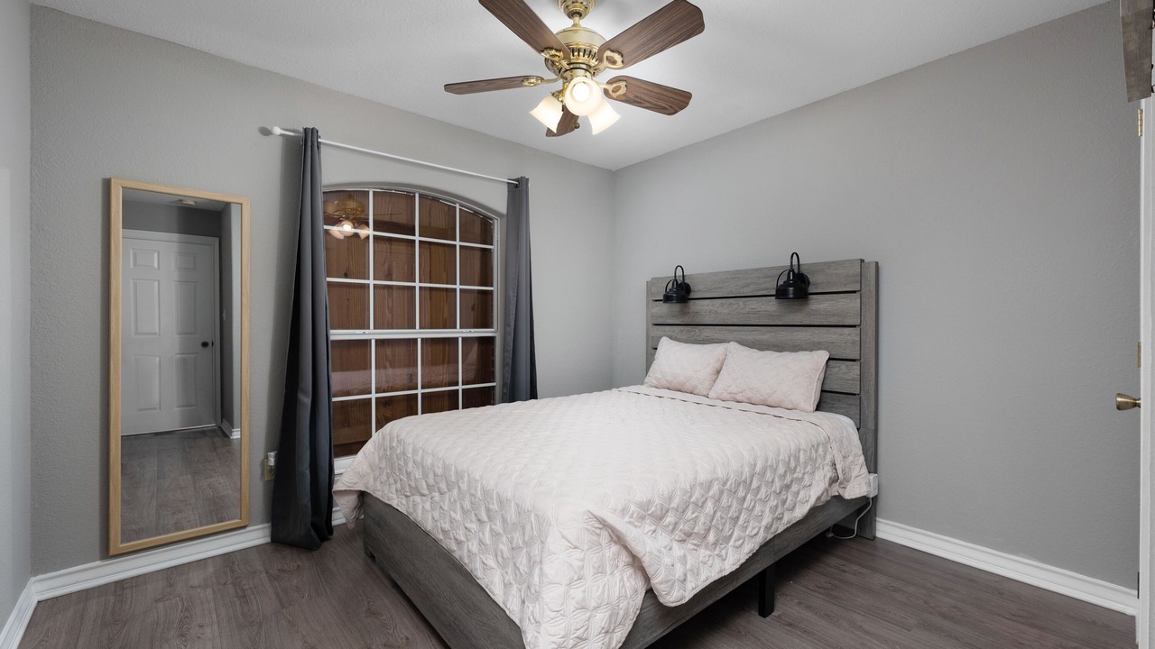 Photo of Bedroom in Olmito