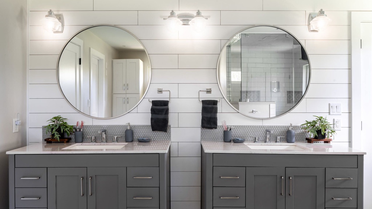 Photo of Bathroom in West Oak Hill