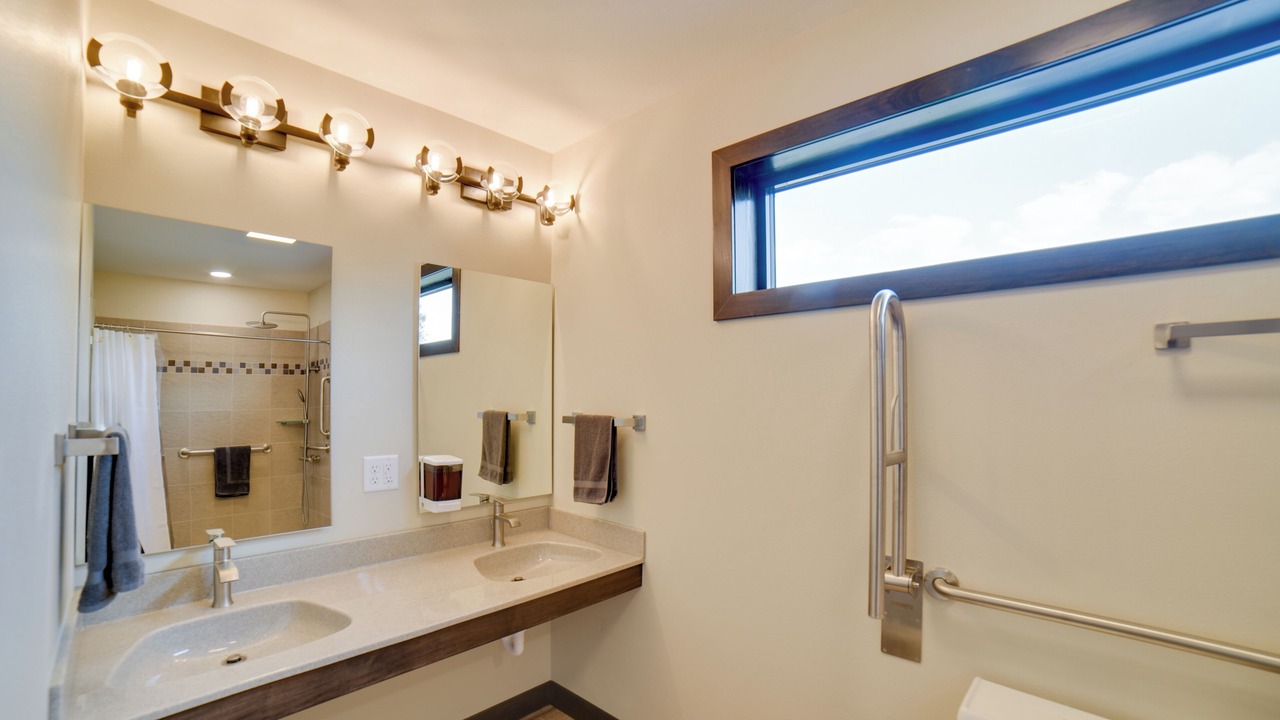 Photo of Bathroom in Renner