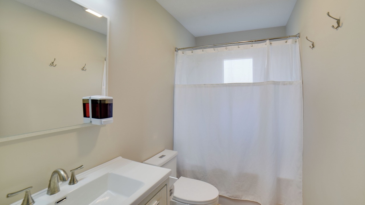 Photo of Bathroom in Renner