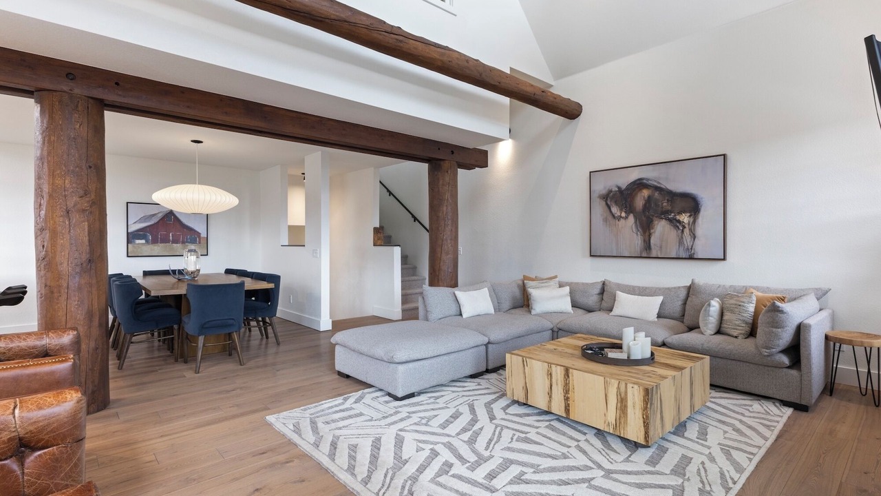 Photo of Livingroom in Saddle Ridge