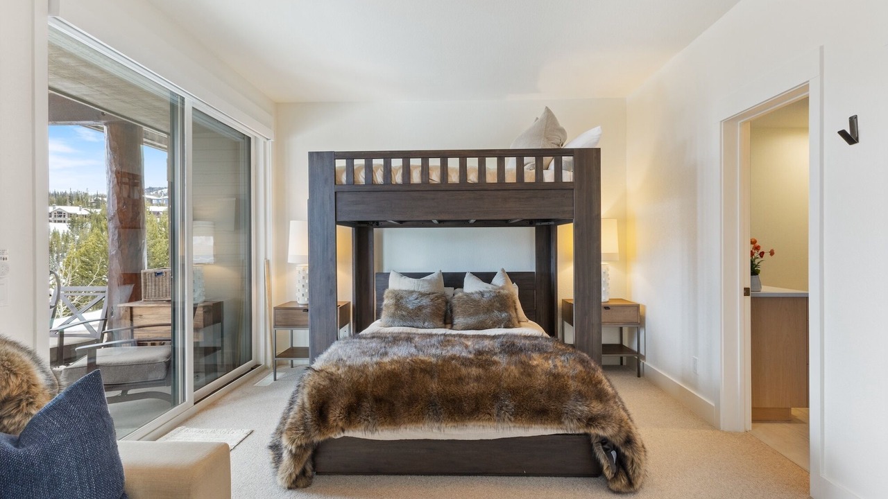 Photo of Bedroom in Saddle Ridge