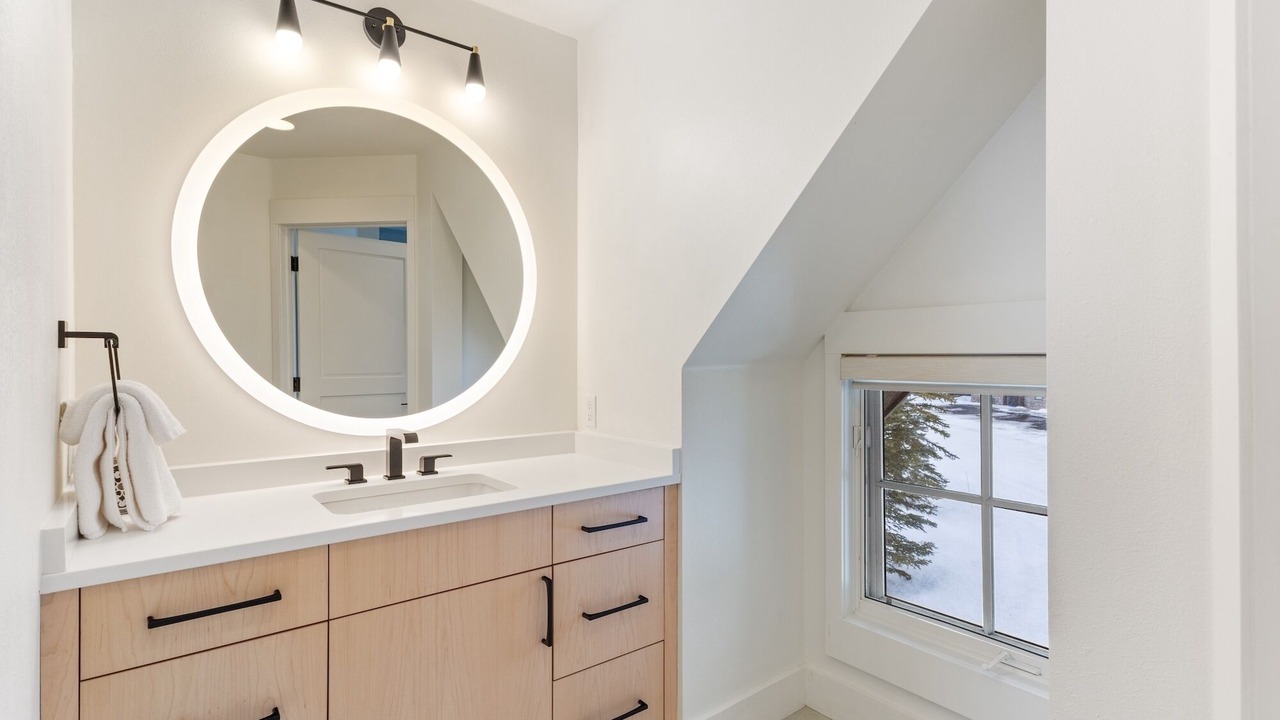 Photo of Bathroom in Saddle Ridge