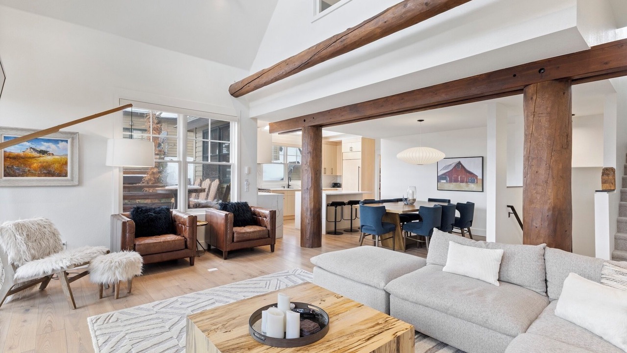 Photo of Livingroom in Saddle Ridge