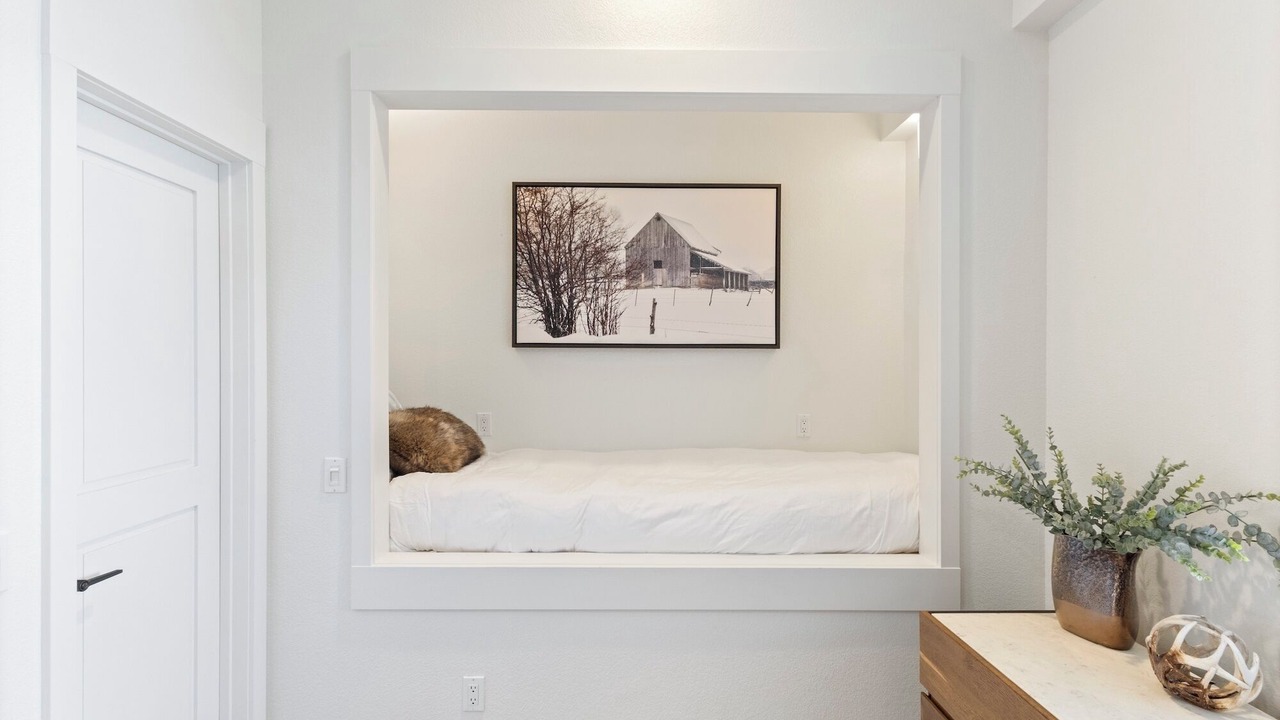 Photo of Bedroom in Saddle Ridge