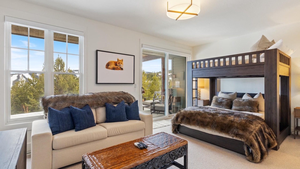 Photo of Livingroom in Saddle Ridge