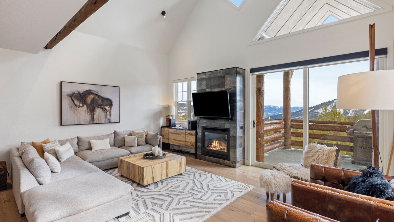 Photo of Livingroom in Saddle Ridge