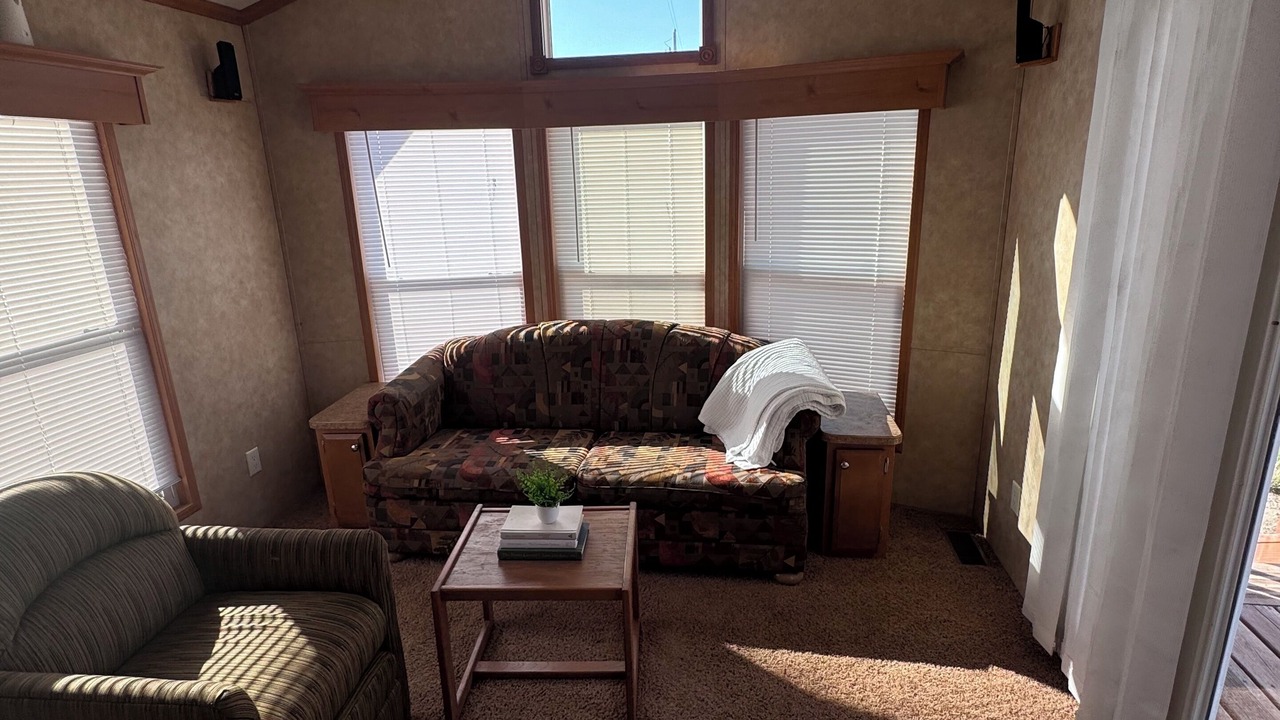Photo of Livingroom in Watford City