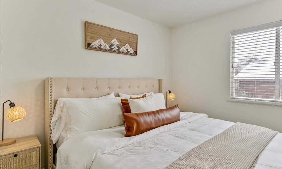 Photo of Bedroom in Springville
