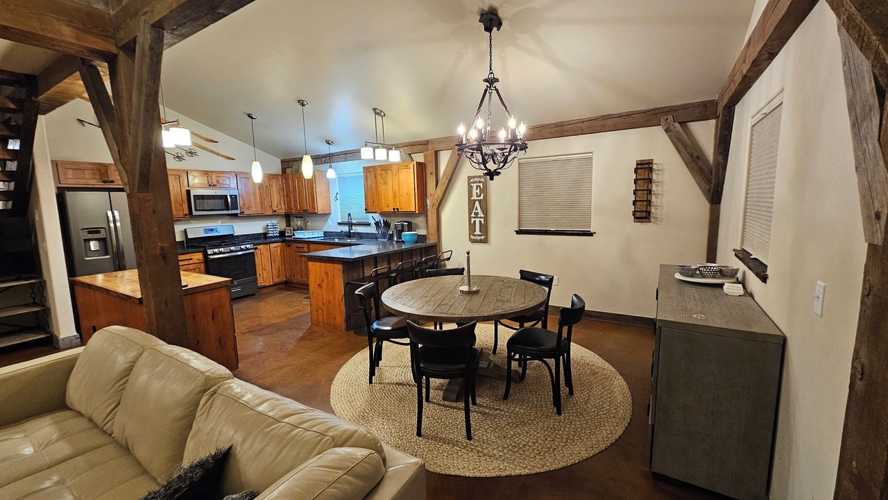 Photo of Livingroom in Ramshorn View Estates
