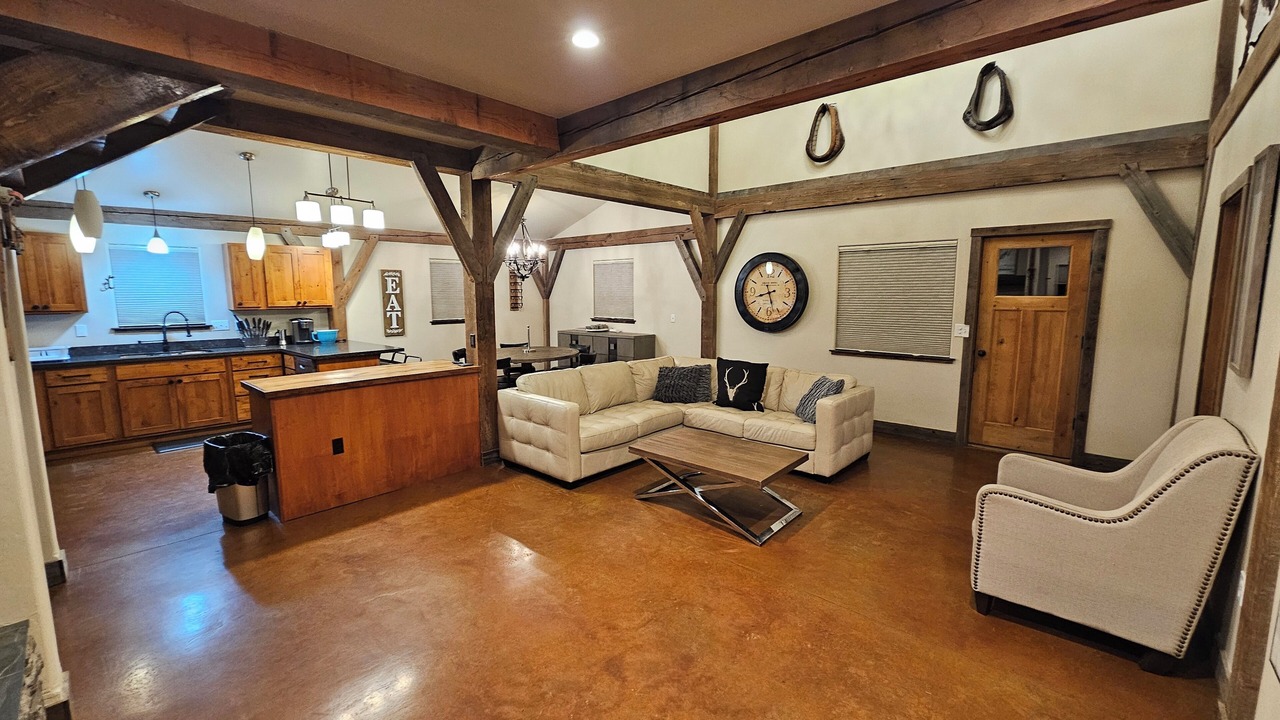 Photo of Livingroom in Ramshorn View Estates